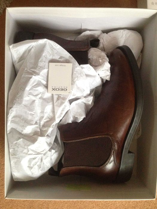 Sprzedam  nowe buty meskie wloskiej firmy GEOX do kostek