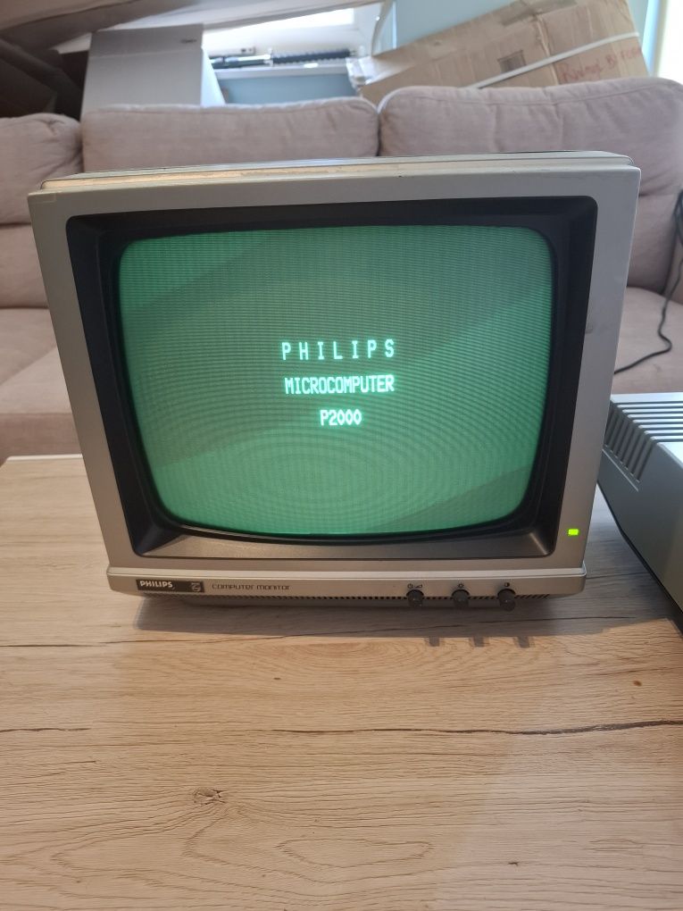 Komputer retro Philips P2000T z monitorem – kolekcjonerski rarytas 80s