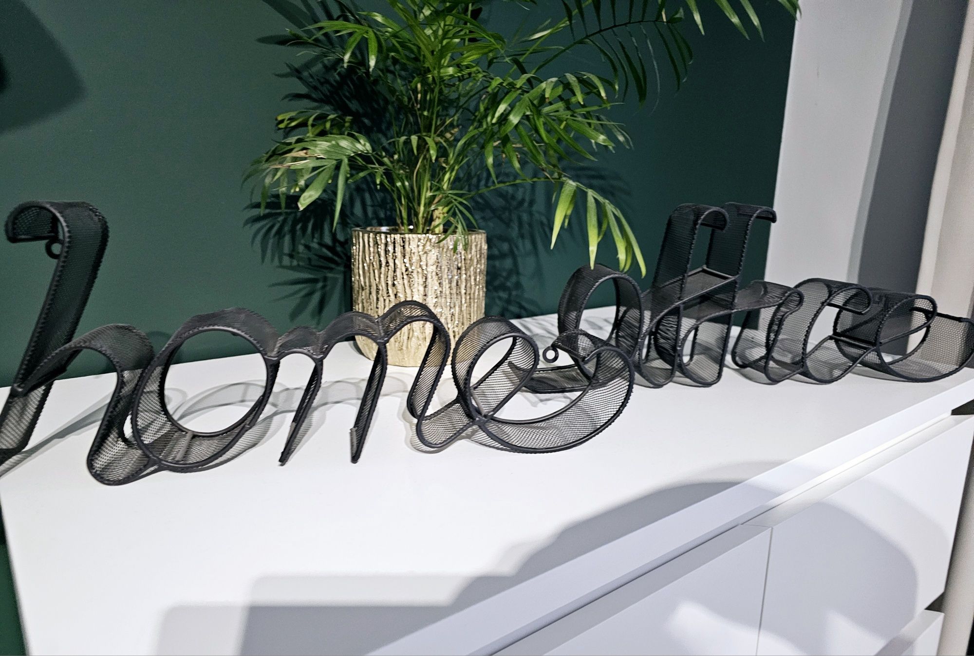 Czarny metalowy napis Home Office