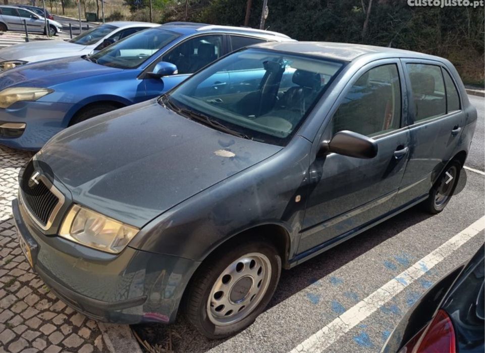 Skoda Fabia 1.2 (Com avaria ler descricao)
