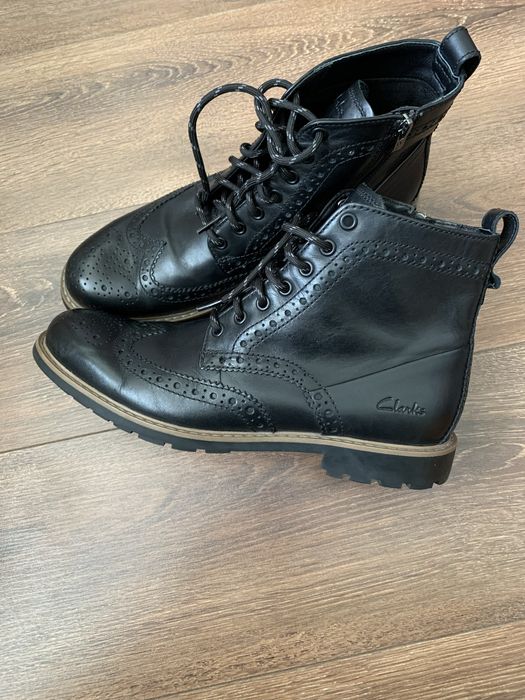 Clarks шкіряні ботинки нові