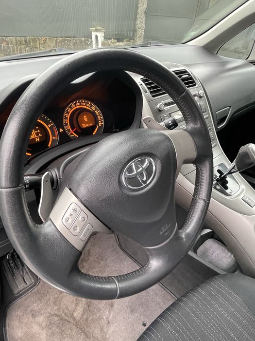 Toyota Auris 1.4 D4D Caixa Automática