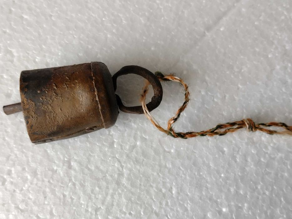 Dzwoneczek pasterski metalowy