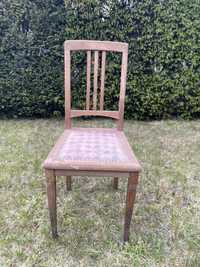 Stare krzesło eklektyczne