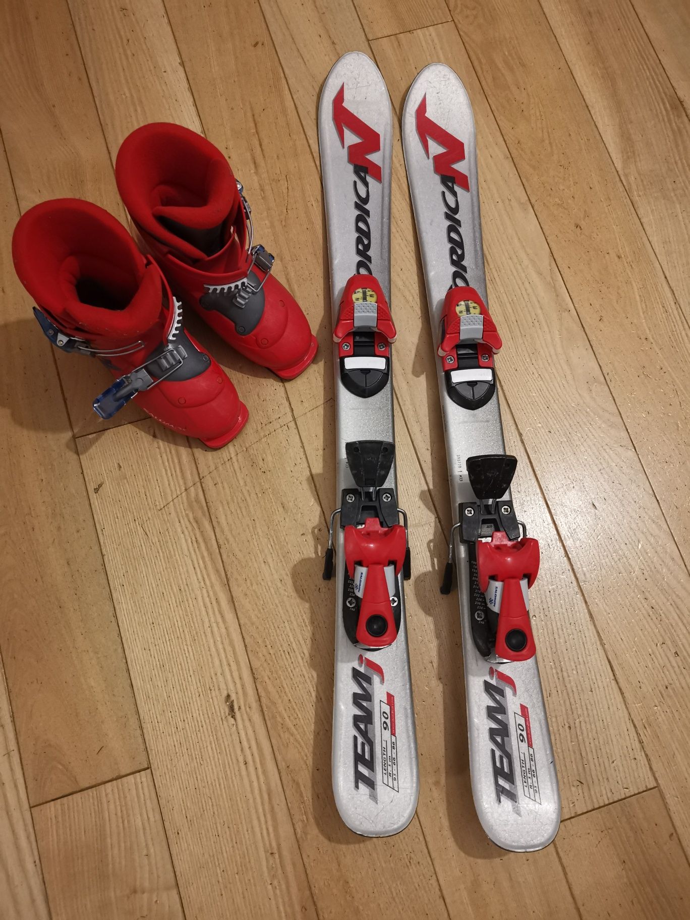 Narty 5-6 lat zestaw Salomon buty Narty NORDICA