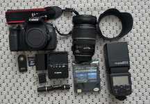 Фотоапарат Canon EOS 60 D, обʼєктив і аксесуари