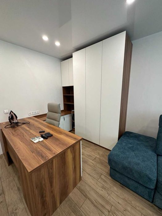 Двокімнатна Новобудова  Левада 2поверх  88000