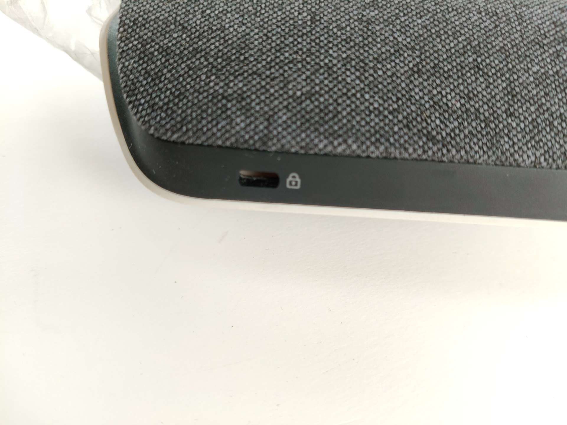 POLY Sync 60 Zestaw głośnomówiący Bluetooth