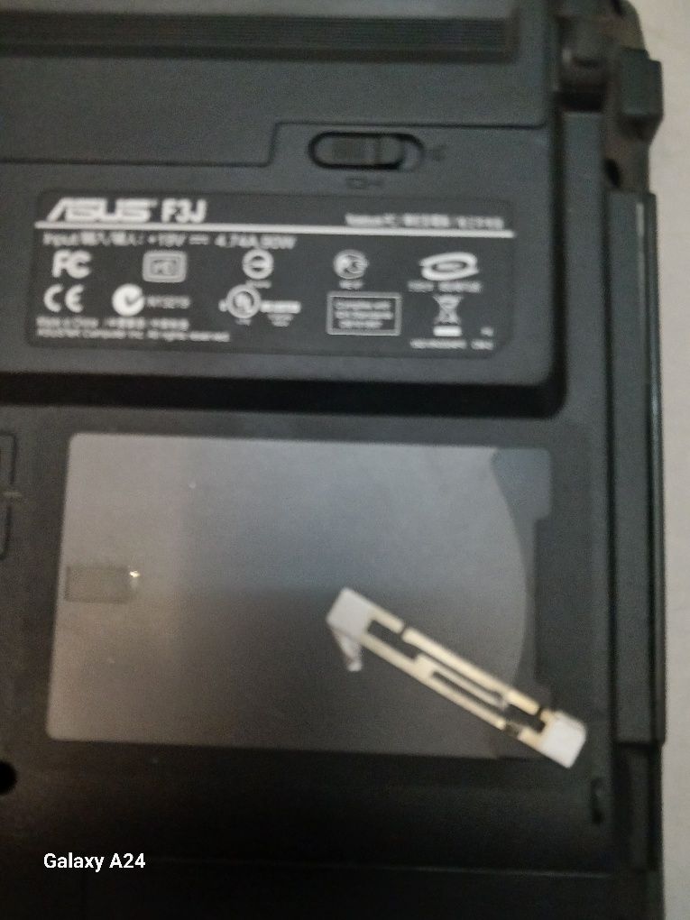 Ноутбук ASUS F3J , неробочий