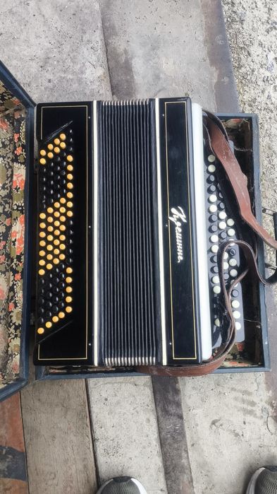 Баян Кремінне (Креминне) 3-рядний у футлярі.