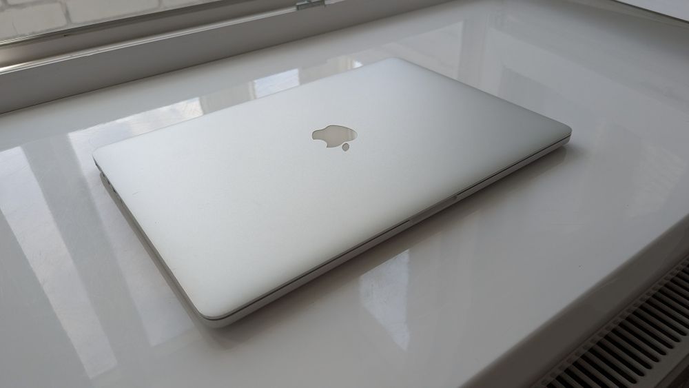 MacBook Pro 15 2015 - 16Gb ОЗУ, 512 Gb вбудованої пам'яті

- в хорошом