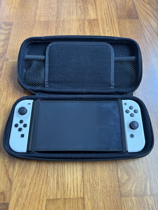 Nintendo Switch OLED + Bolsa de transporte