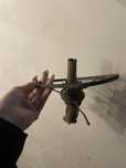 Knot do lampy z profilu