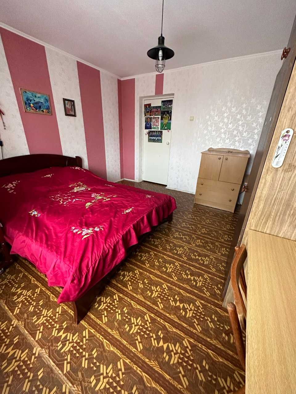 Продам 4 кімн квартиру на пр. Миру,  площа 90кв.м  (власник)