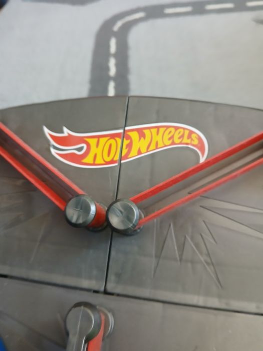 Tor Hot Wheels z autami