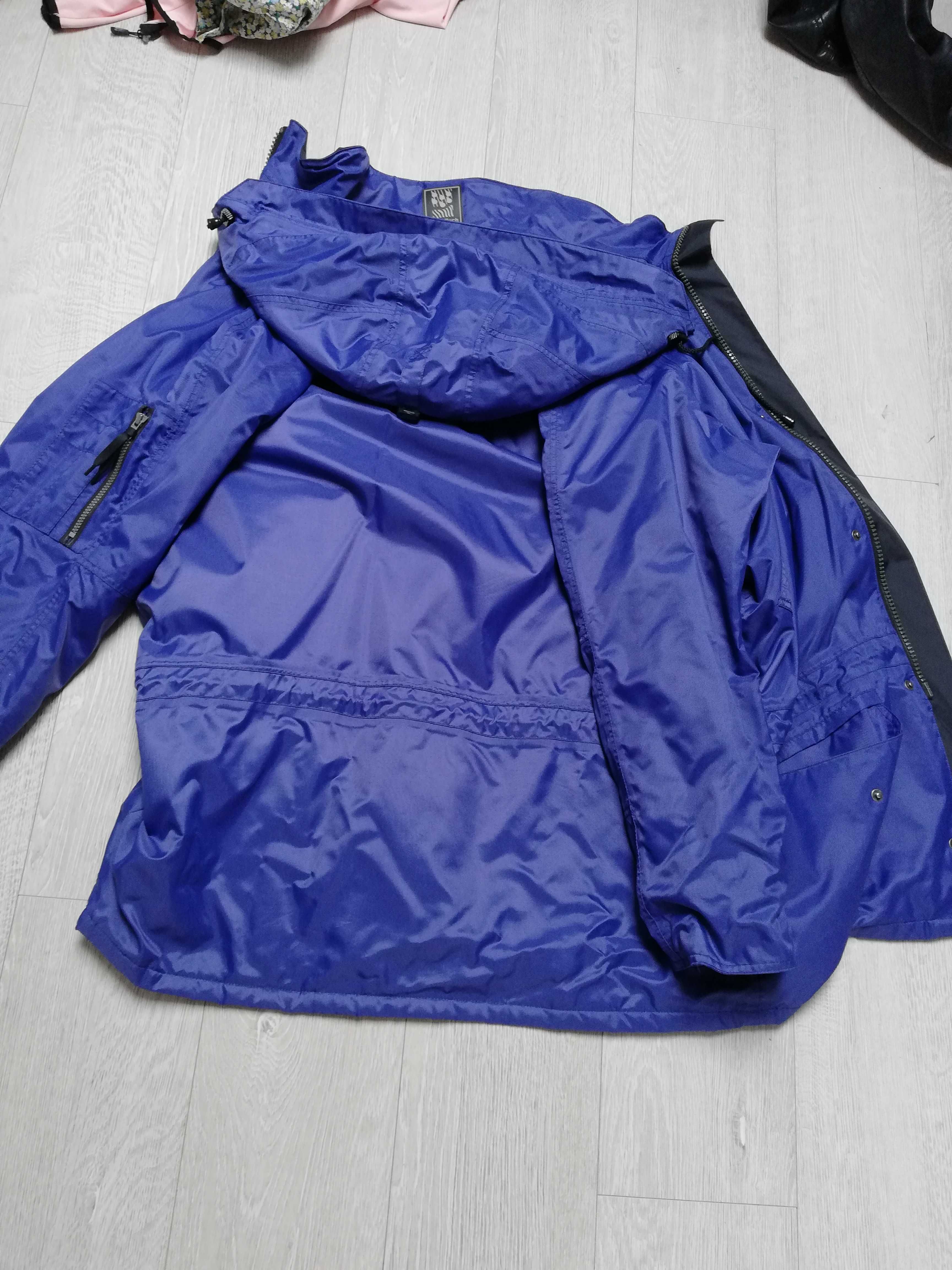 Płaszcz Helly hansen L przeciwdeszczowy  męski Stan bdb