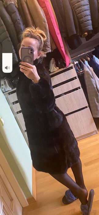 Шубка норкова,чорна,розмір 42,S-(невелика)M