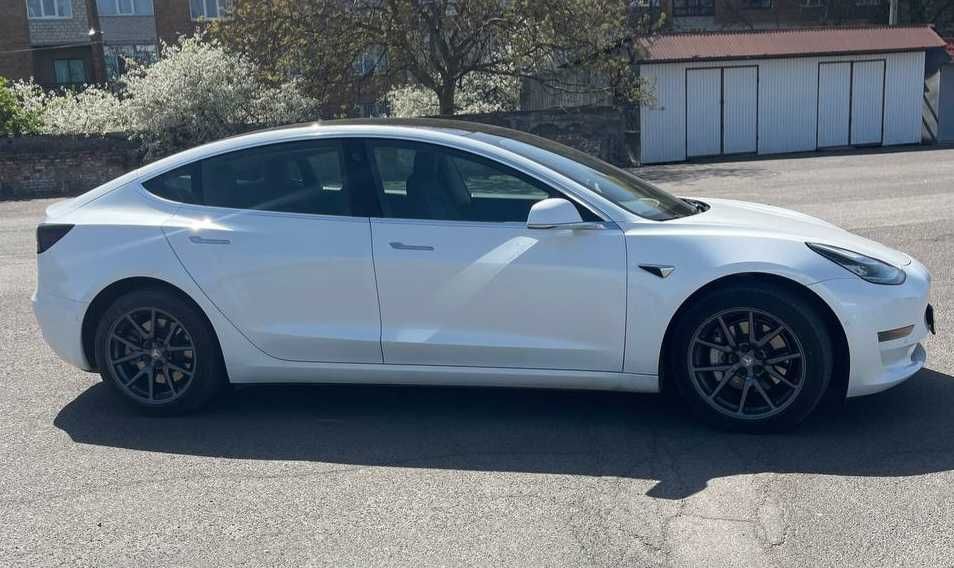 ПРОДАМ Tesla Model 3 Long Range Dual Motor AWD