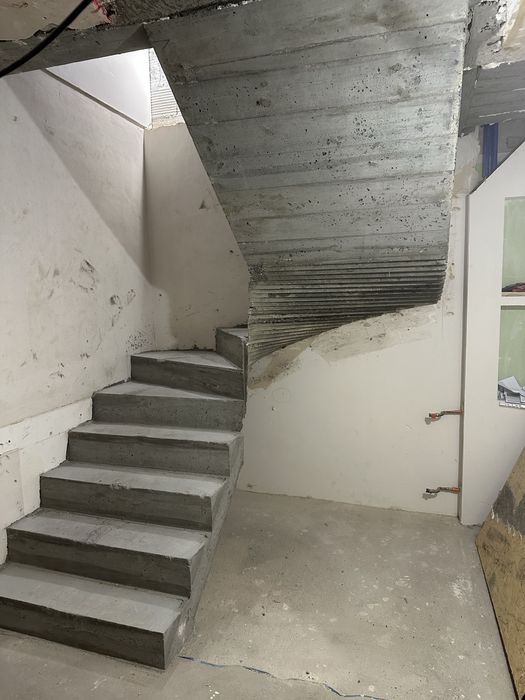 Stany surowe, schody i stropy żelbetowe, ścianki działowe