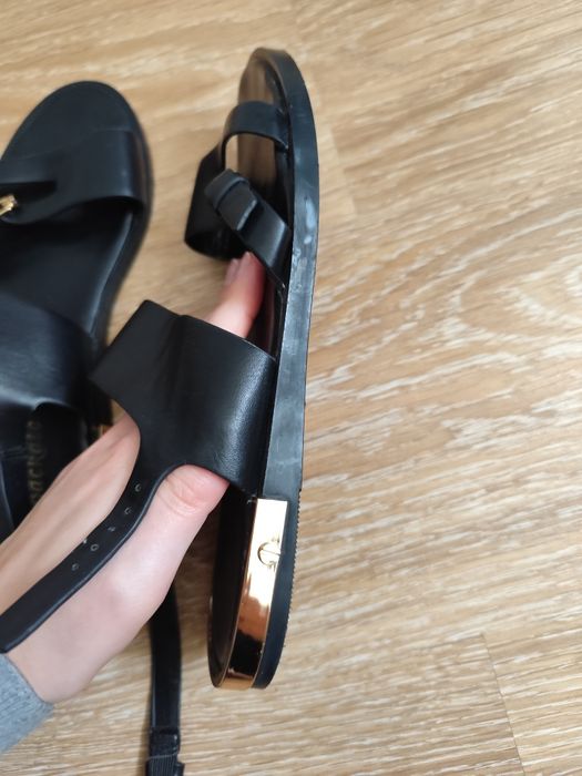 Босоніжки сандалі шкіряні чорні