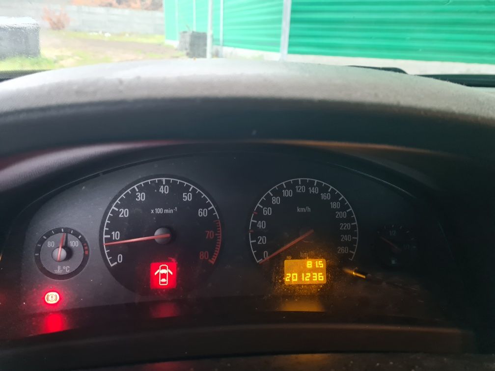 Opel Vectra 1.6 bez rdzy, roczny LPG, salon Polska, niski przebieg, kl
