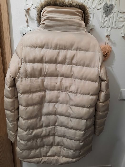 Kurtka damska Carry ocieplana. Rozmiar M / L .