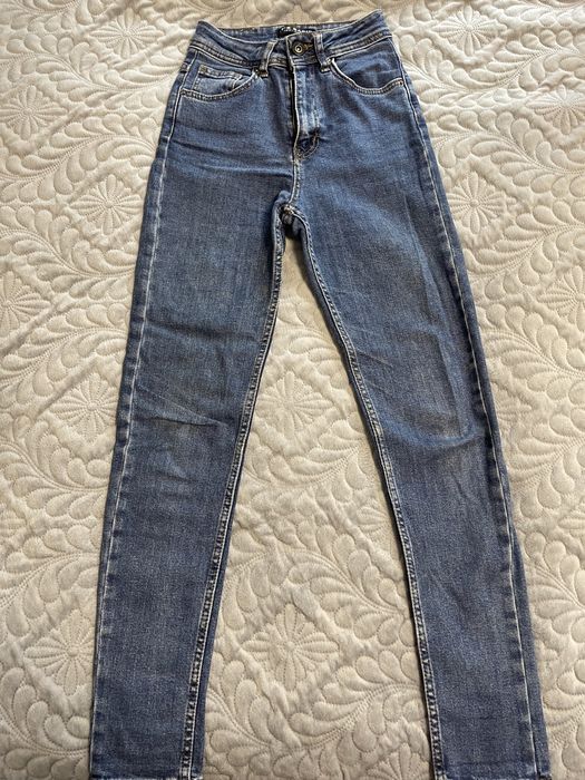 Жіночі джинси