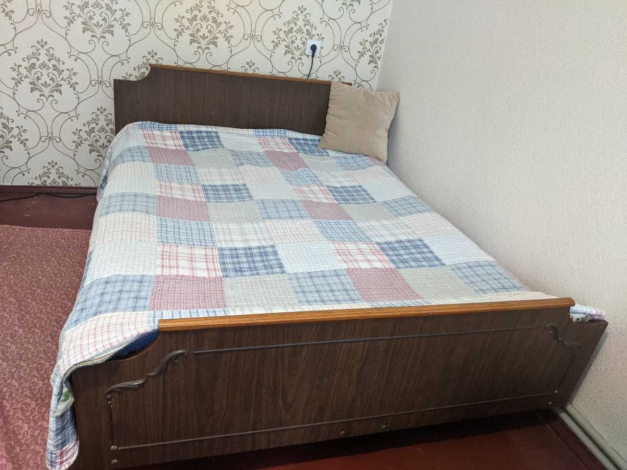 Кровать лiжко 140 x  180