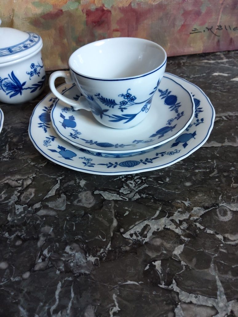 Zestaw porcelany.Wzor cebulowy.