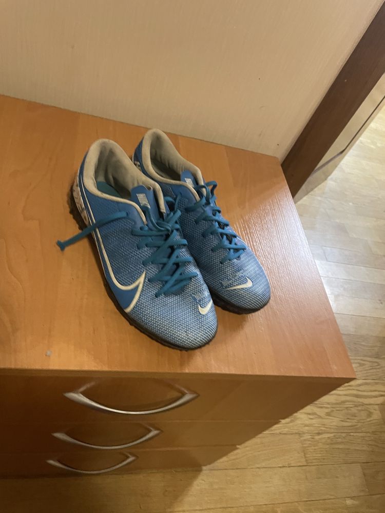 Сороконіжки nike vapor 13