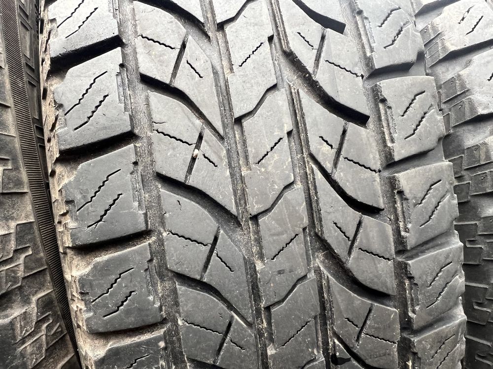 Шини 205/70 R15 Yokihama Geolandar A/T-S