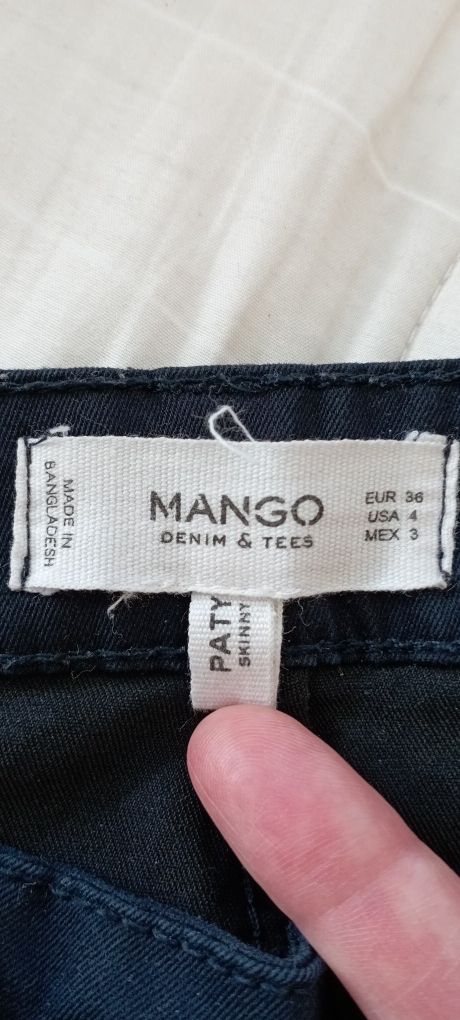 Скинни джинсы Mango