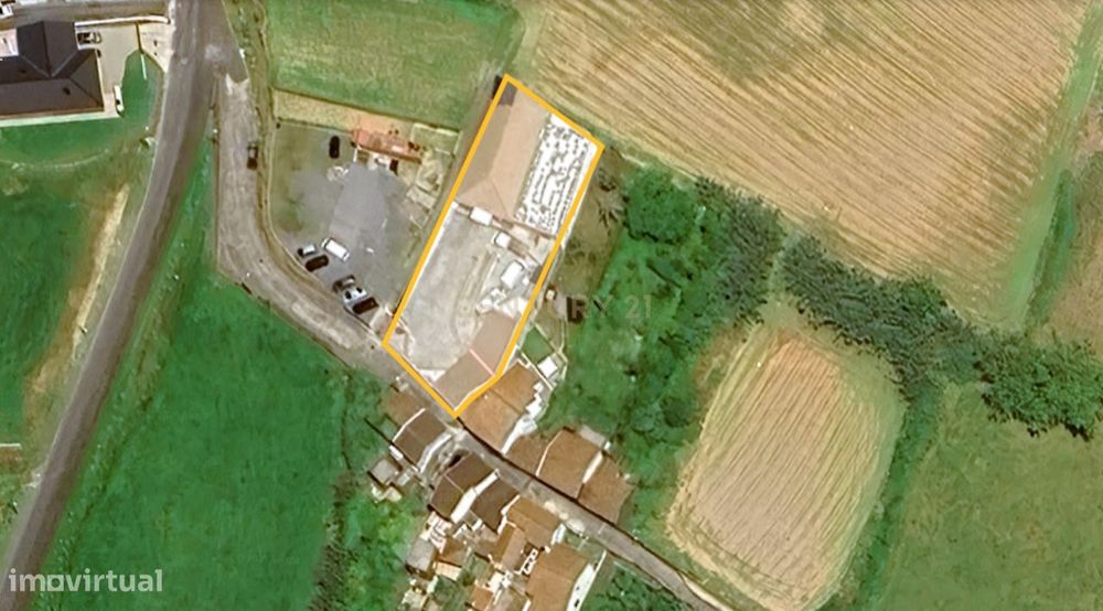 Zona Comercial com Oficinas e Moradia – Vista Mar e Serra na Lomba do