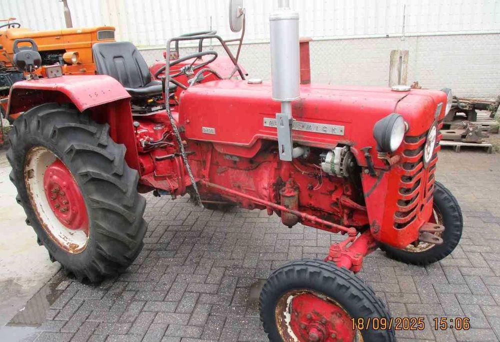 International-case.mc cormick.massey ferguson.zetor.fendt.john deere.