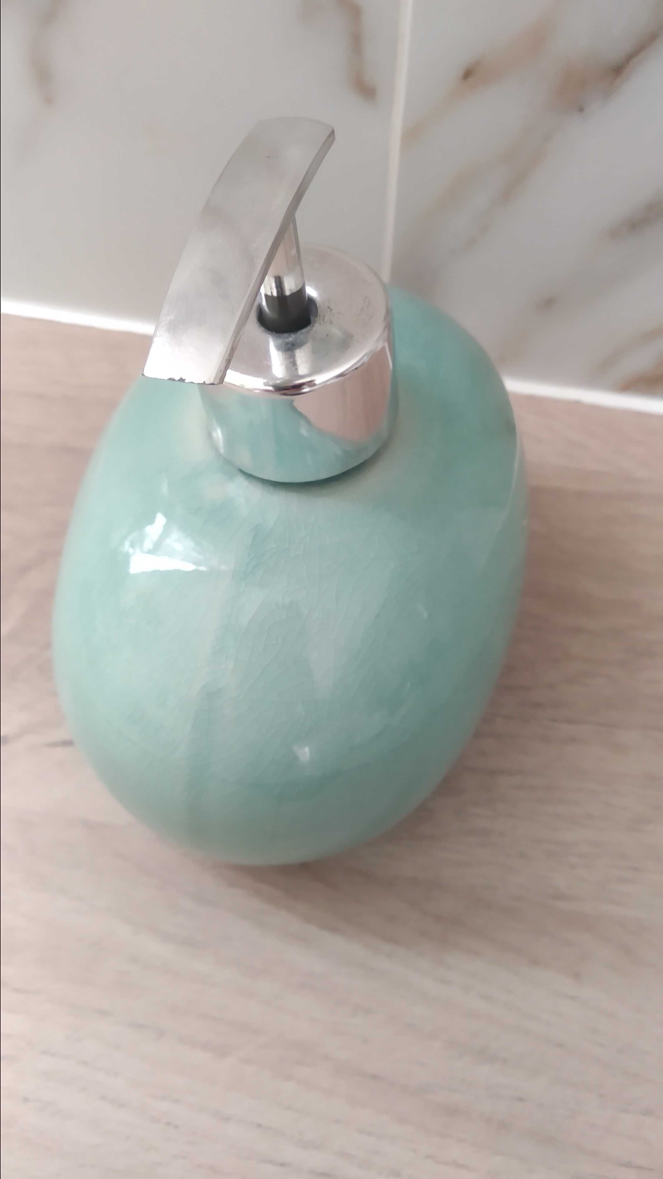 Pojemnik dozownik na mydło w płynie - ceramika ceramiczny