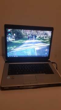 Toshiba L300 2gb RAM 200GB HDD