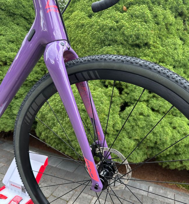 nowy Fuji Jari CX na Sram Rival AXS