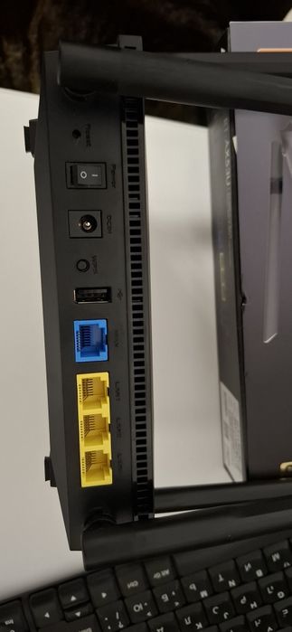 Роутер , маршрутизатор ASUS AX 53U