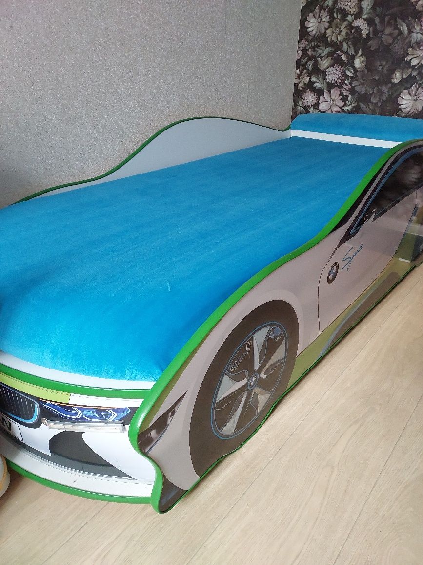 Кровать-машина BMW