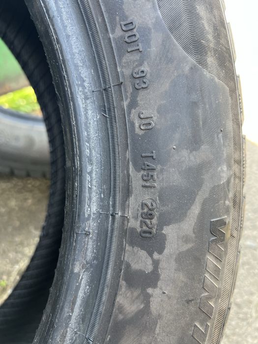 Продам зимову резину 215/55/17  Pirelli 2020 року