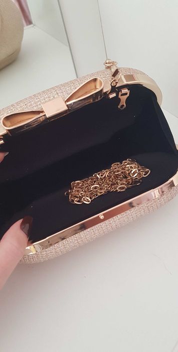 Złota torebka na łańcuszku sylwester wesele