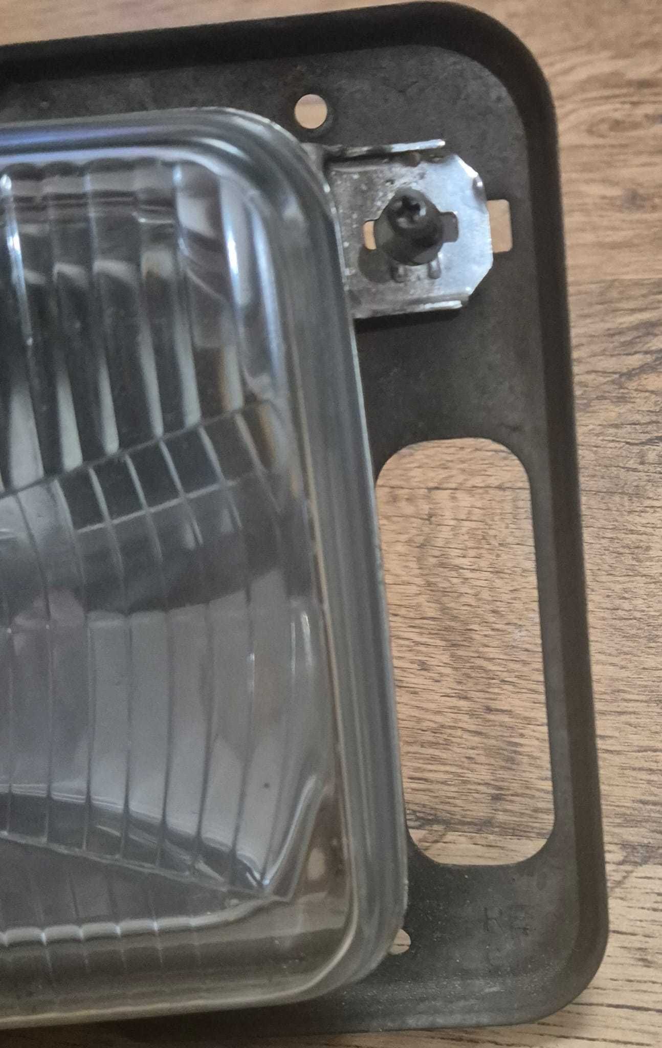 Lampa Przednia Prawa+ Kierunek VW JETTA MK1 (79-84r.) Oryginalna HELLA