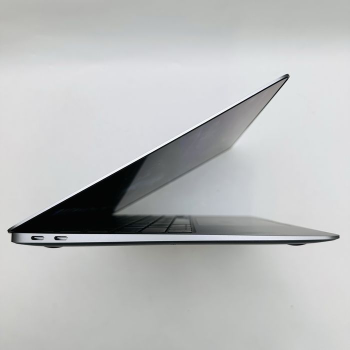 MacBook Air 13" 2020 M1 Space Gray 8GB 256Gb SSD