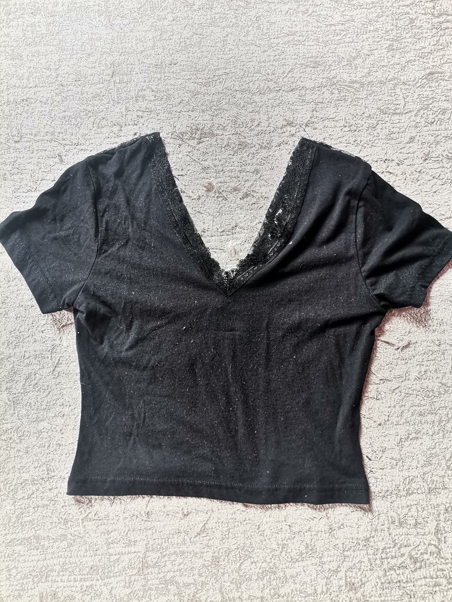 Blusa preta com renda