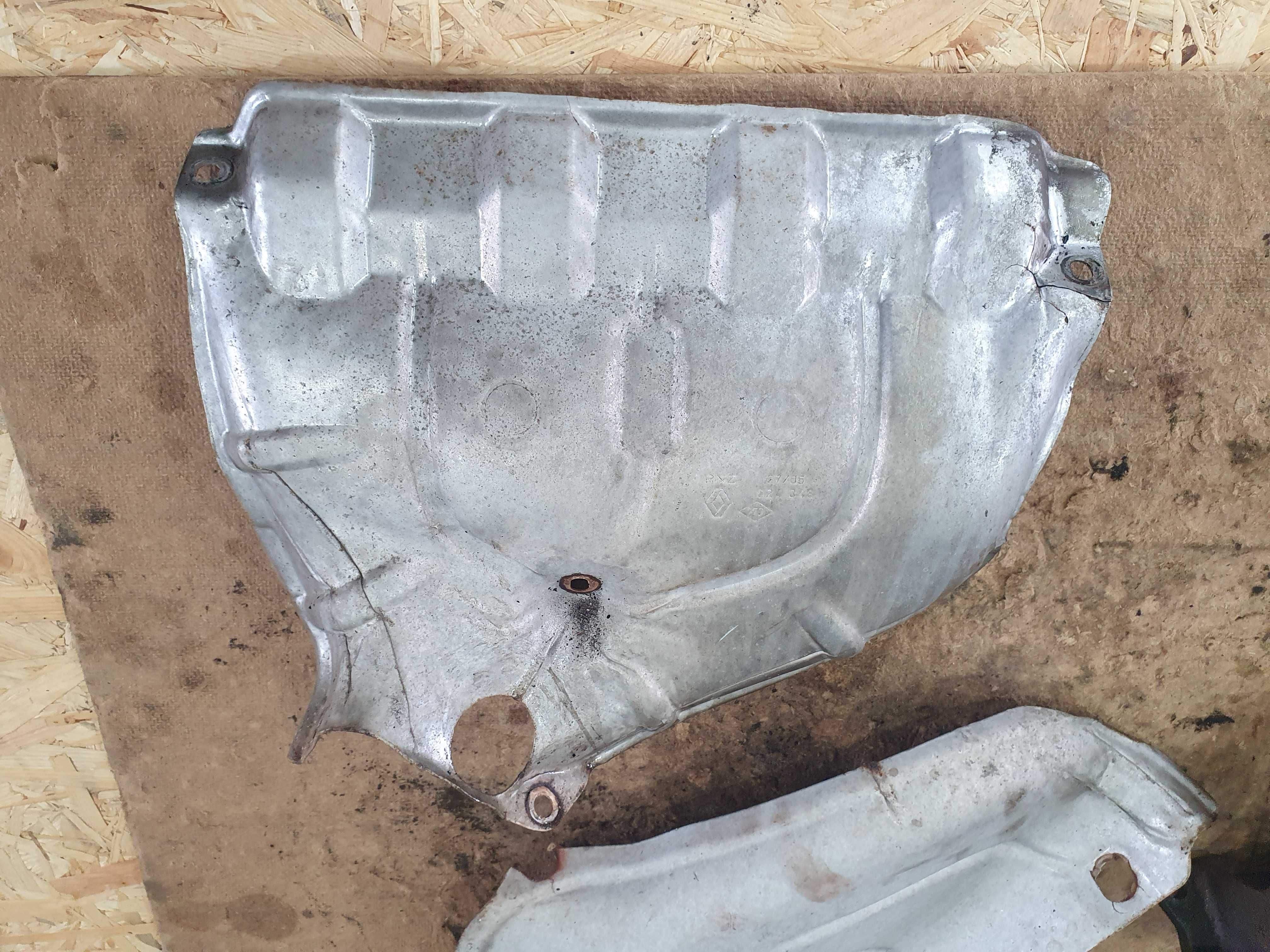 Kolektor wydechowy osłona termiczna Renault Clio 3 III 1.6 16v 06r