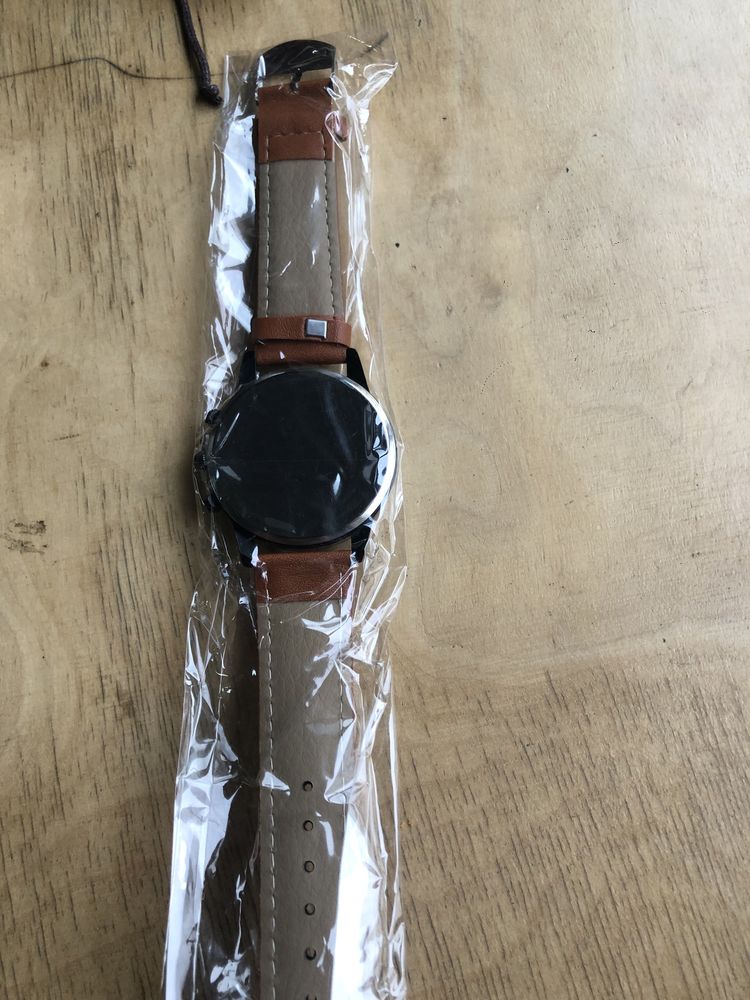 продам набір браслетів +годинник