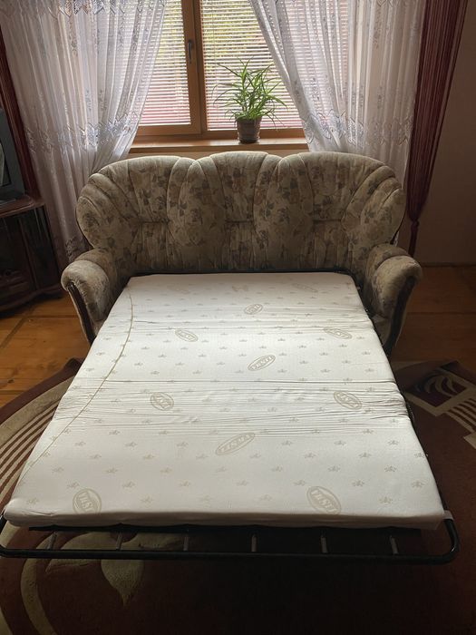 Мякі меблі диван і 2 мякі крісла.