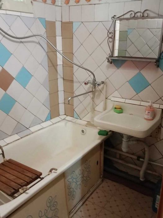 Здам 2-к квартиру 12 квартал Квартальна (Гладкова)