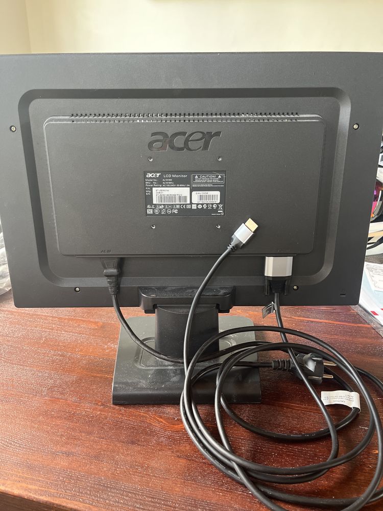Monitor Acer 19 cali HDMI- Vga. Pełne okablowanie