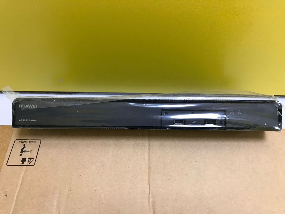 Router Huawei AR1220F como Novo